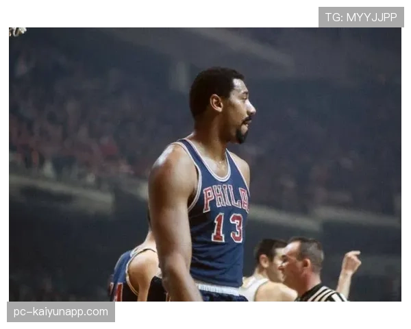 拉塞尔内线防守主导篮板对比张伯伦显著拉开球队优势