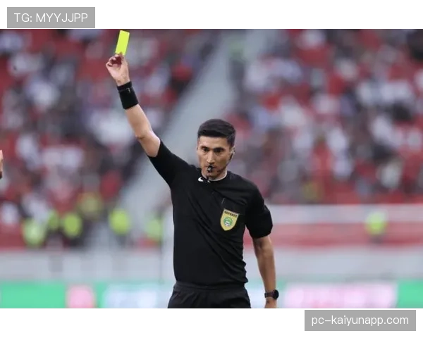 手臂自然位置 vs 扩大防守面积：手球判罚的关键界限