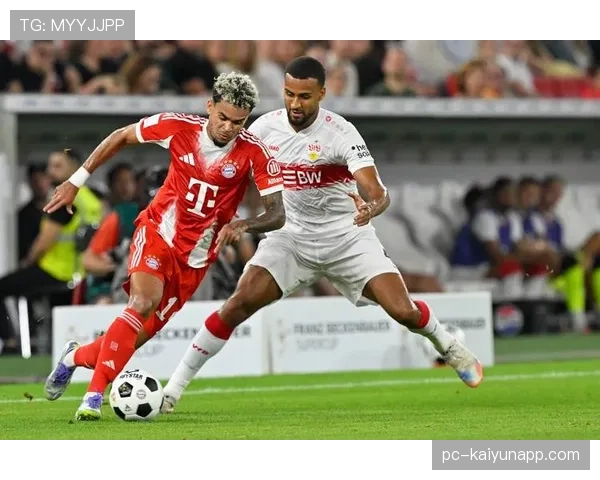 拜仁慕尼黑关键战崩盘，表面强势难掩阵容稳定性承压