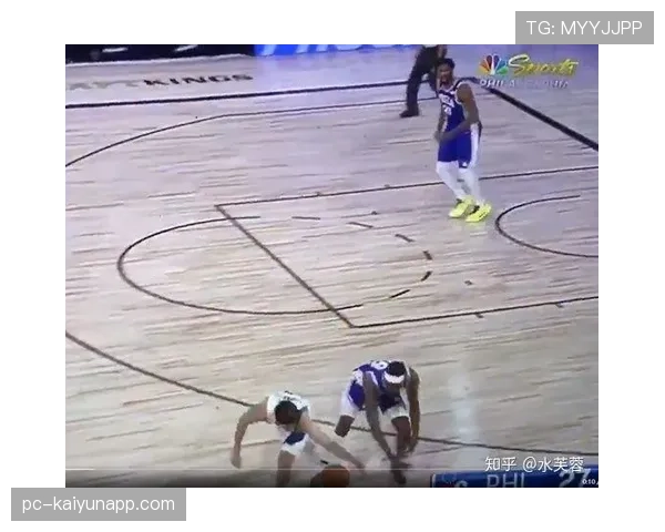 进攻犯规的判定标准：哪些身体接触属于非法进攻行为